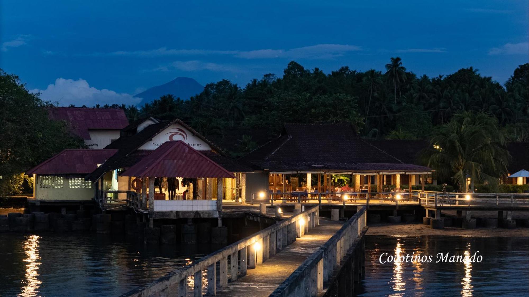 Cocotinos Manado Hotel Екстериор снимка
